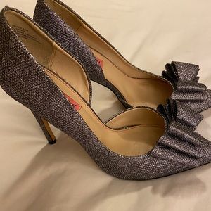 Betsey Johnson Prince Metallic pump 8.5